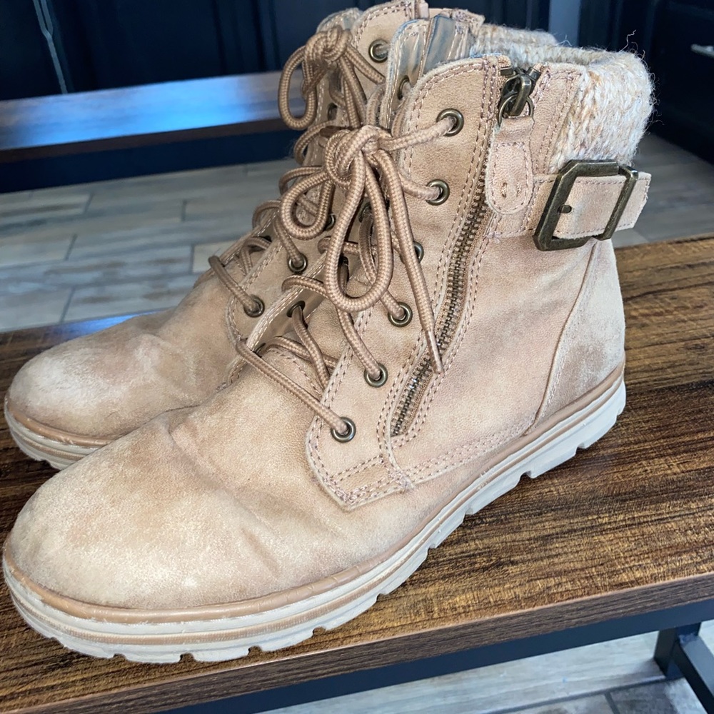 Cliffs by White Mountain Kelsie Boots Size 8.5